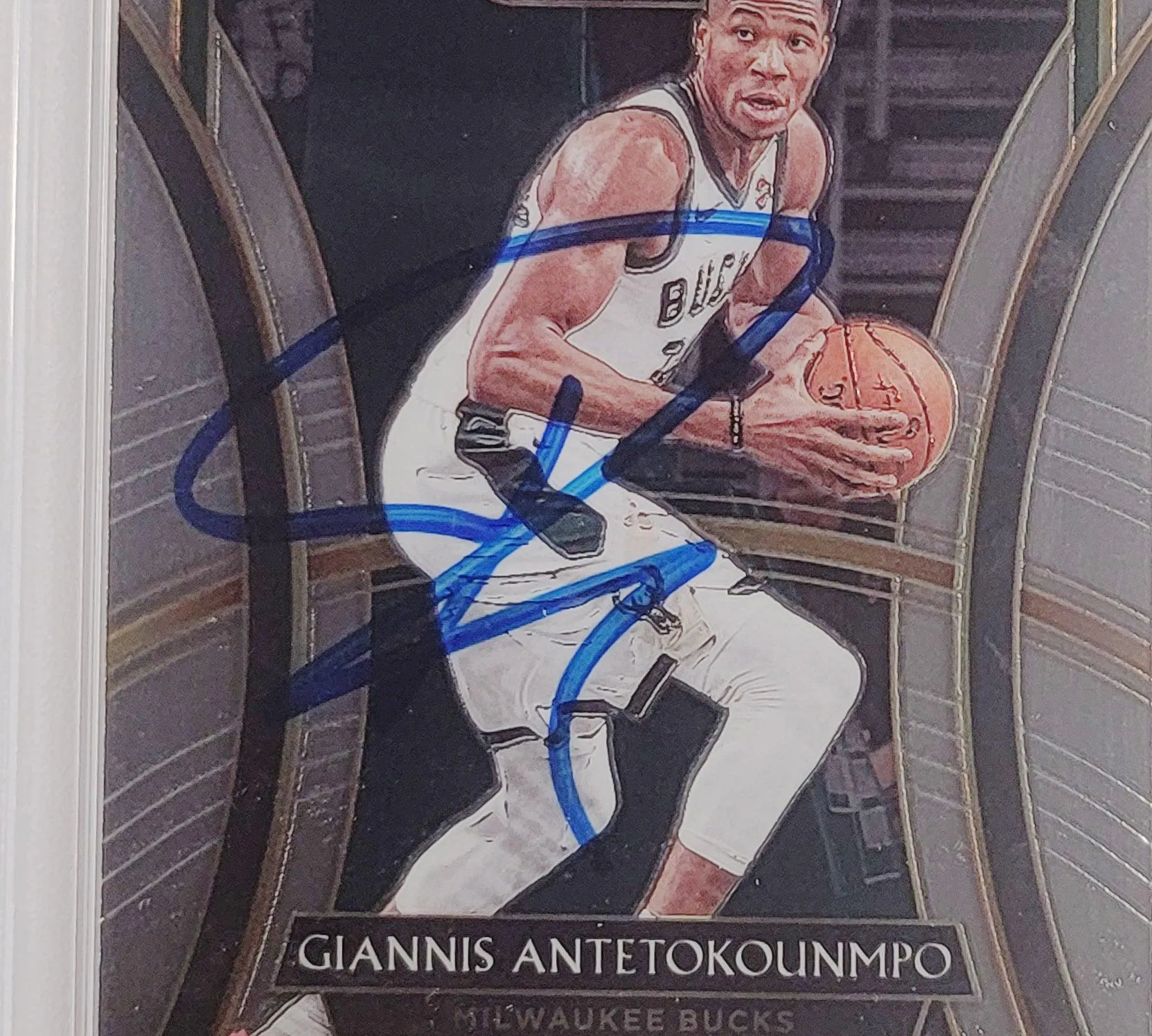 Giannis Antetokounmpo Autographed 2019 Panini Select Card #148 Milwaukee Bucks PSA 9 PSA/DNA #61197105