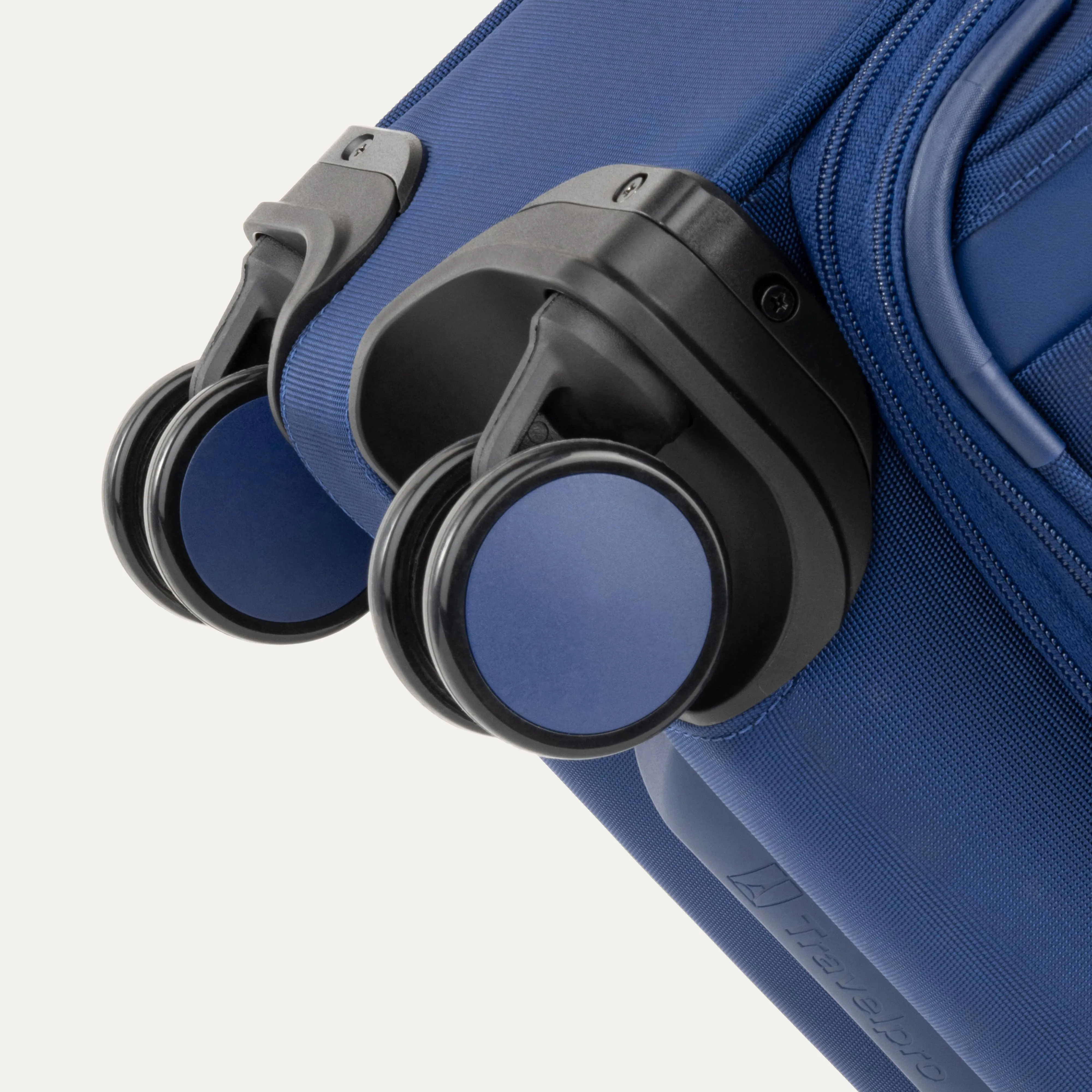 VersaPack®  Carry-On / Medium Check-In Spinner Set